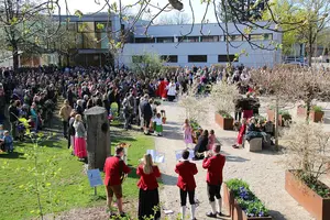 Segnung der Palmbuschen im Pfarrer-Schwab-Park