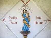 Statue Maria mit dem Jesuskind am Arm